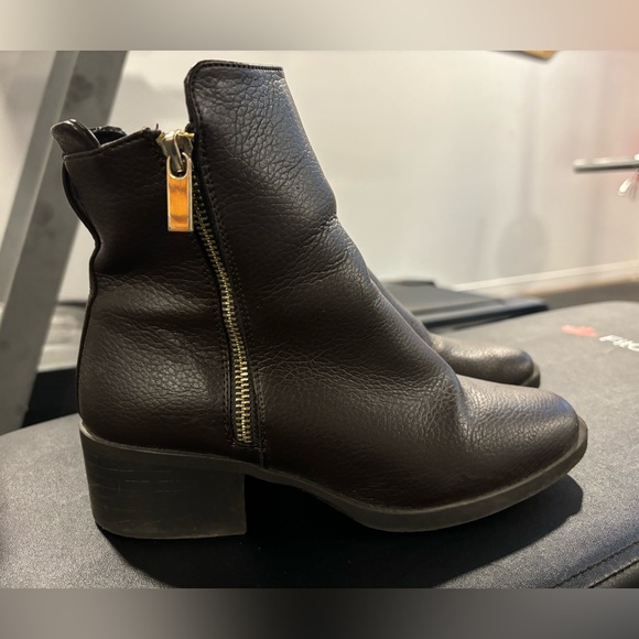 Pleather bergundy boot - Picture 1 of 4